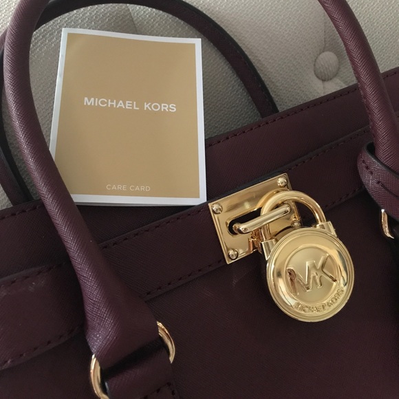 Michael Kors Hamilton Saffiano Leather Bag - Picture 6 of 6